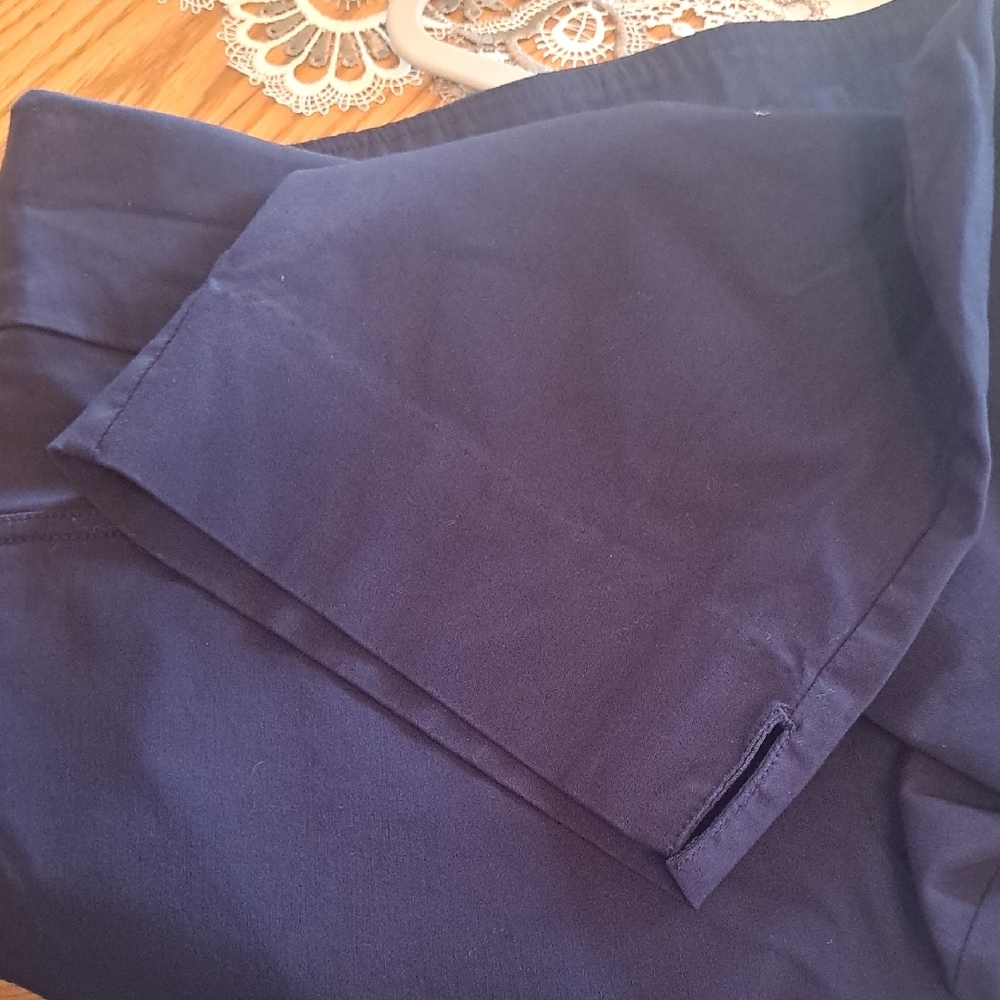 Ruby Rd. Dark Blue Cropped Pants - Picture 8 of 9